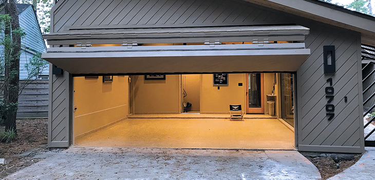 Vertical Bifold Garage Door Repair in Tujunga 